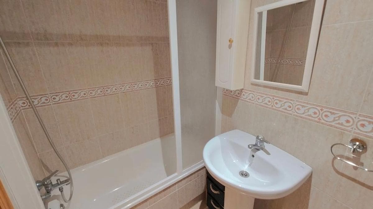 Sale of apartment in Calle San Luis, 48, Torrevieja
photo 5