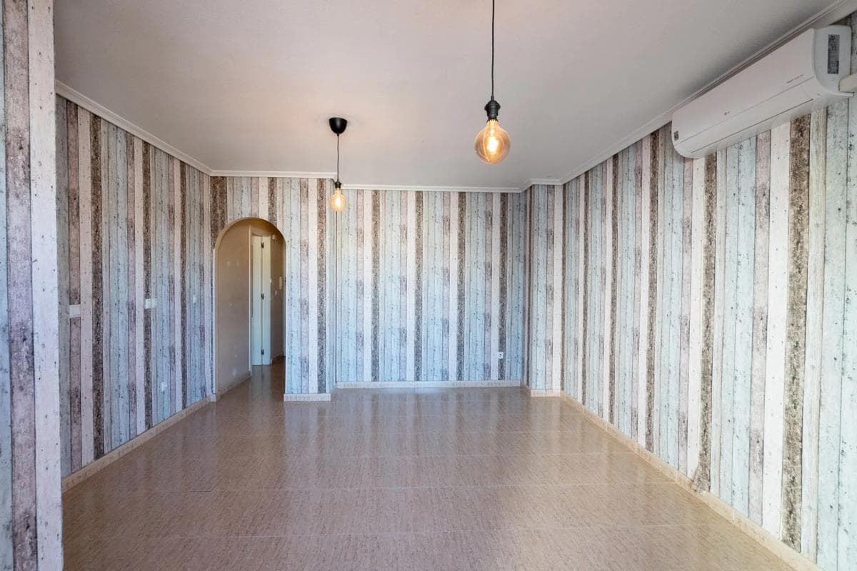 Sale of apartment in Calle San Pascual, Torrevieja
photo 4