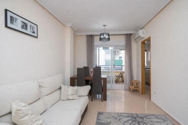 Sale of flat in Calle San Pascual, Torrevieja
photo 1
