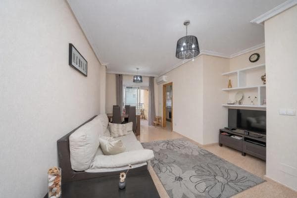 Sale of flat in Calle San Pascual, Torrevieja
thumbnail 2