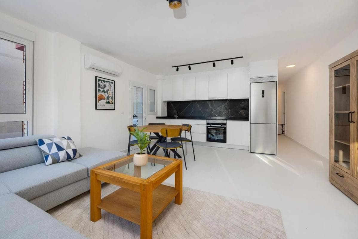 Sale of apartment in Calle Santomera, 19, Torrevieja
photo 4