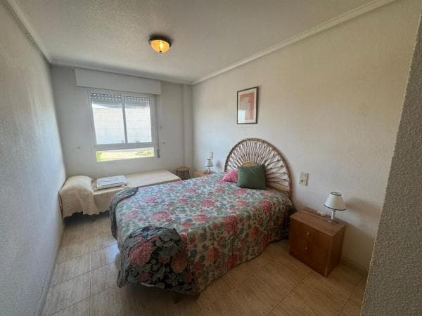 Sale of flat in Barrio El Acequión, Torrevieja
thumbnail 2
