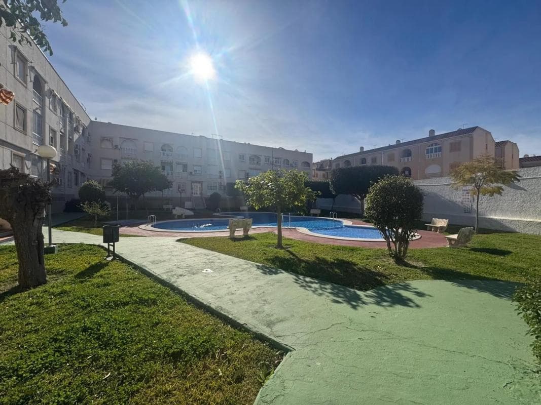 Sale of apartment in Barrio El Acequión, Torrevieja
photo 5