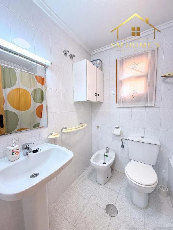 Sale of apartment in Calle Beniel, Torrevieja
photo 5