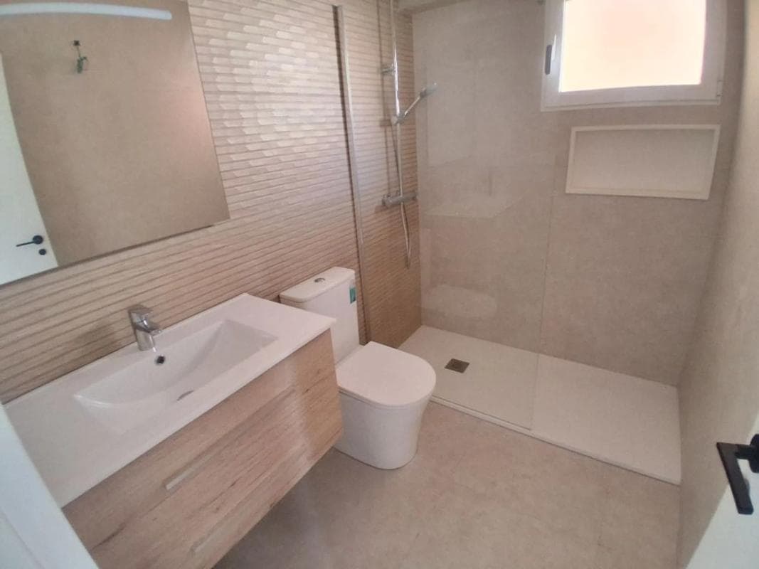 Venta de piso en Avenida Virgen del Carmen, Torrevieja
photo 3