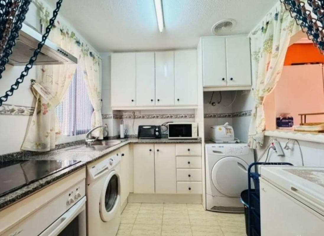 Venta de piso en Barrio Gaspar Perrelló, Torrevieja
photo 5