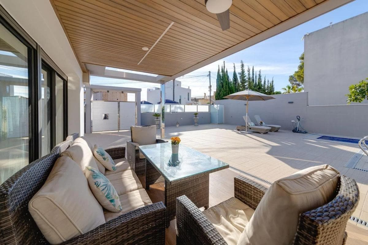 Venta de chalet independiente en Barrio La Siesta - El Salado - Torreta, Torrevieja
photo 5