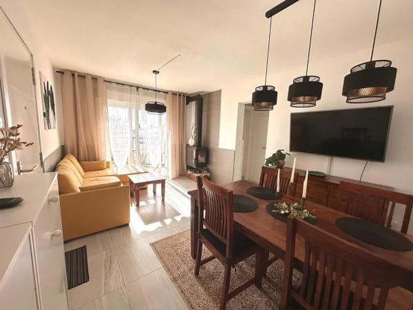 Chalet pareado en calle Lejona, 181 thumbnail 1