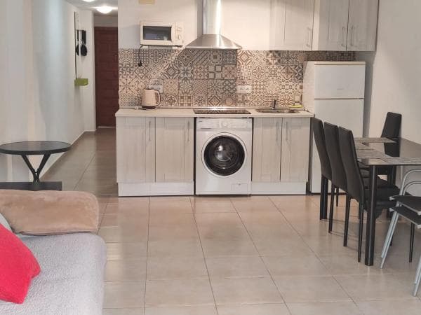 Продажа квартиры на Avenida de las Habaneras, Торревьеха
photo 1