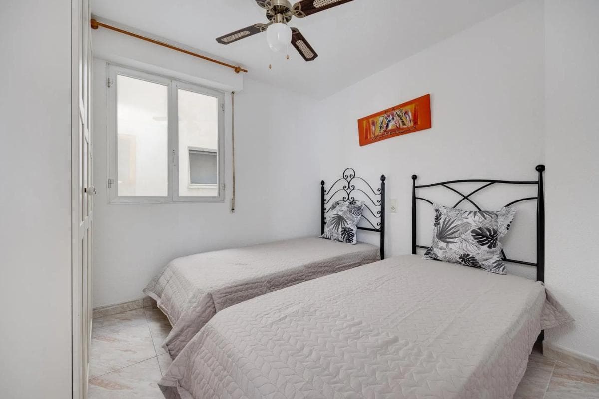 Sale of apartment in Calle Gumersindo, Torrevieja
photo 3