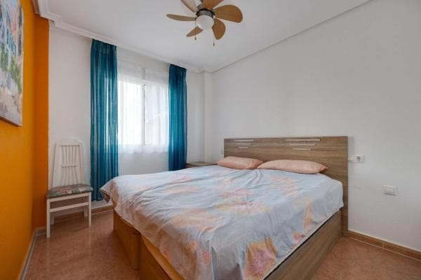 Venta de piso en Calle la Sal, 12, Torrevieja
thumbnail 1