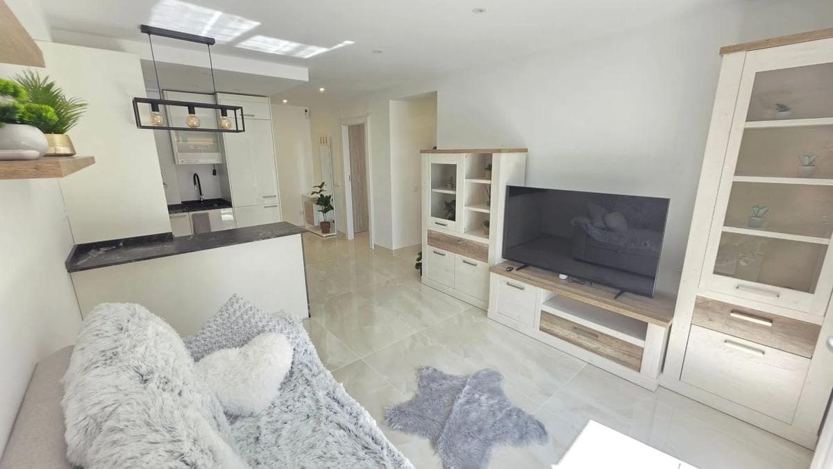 Sale of apartment in Calle Arrecife, 13, Torrevieja
photo 4