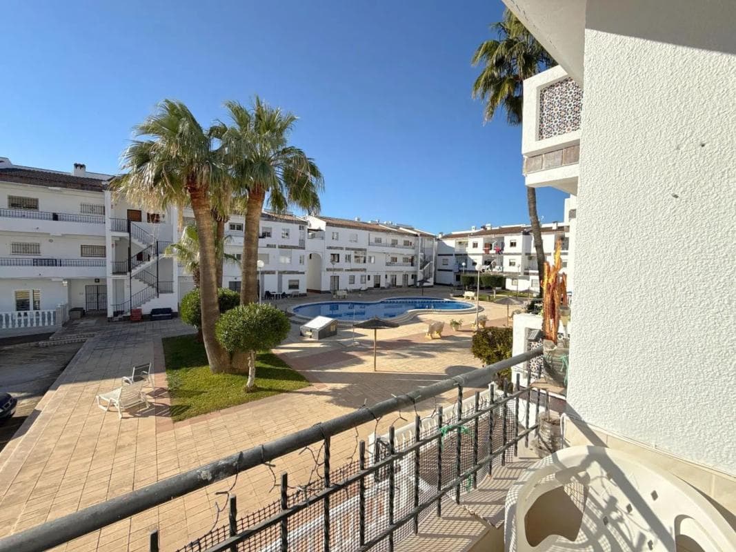 Sale of apartment in Calle Caballito de Mar, Torrevieja
photo 2