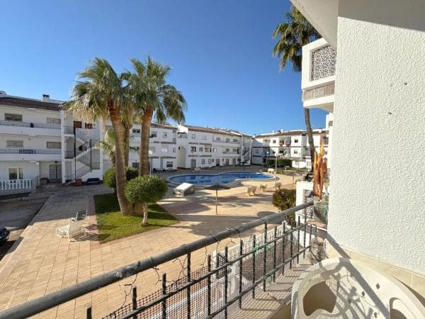 Venta de piso en Calle Caballito de Mar, Torrevieja
thumbnail 1