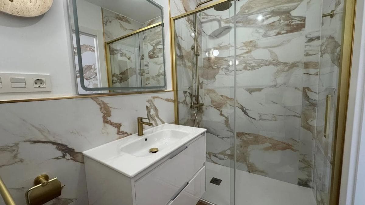 Sale of apartment in Calle Arrecife, Torrevieja
photo 2