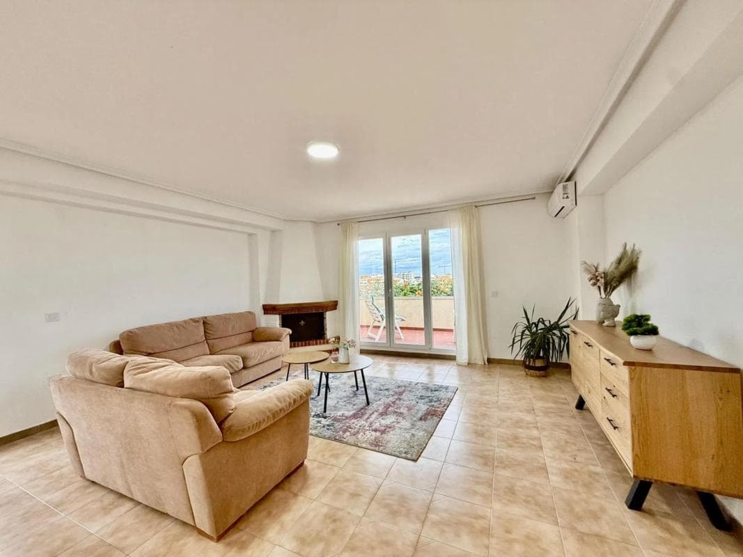 Sale of apartment in Calle Estrellita de Mar, Torrevieja
photo 5
