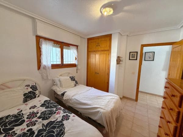 Продажа квартиры на Avenida de las Olas, Торревьеха
photo 1
