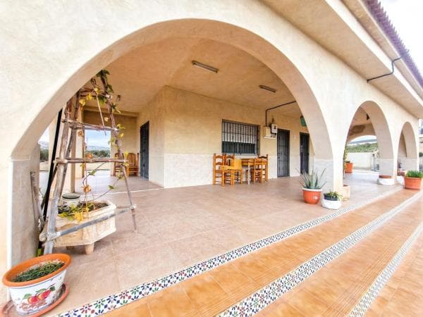 Chalet independiente en venta en Crevillente, Crevillente
thumbnail 1