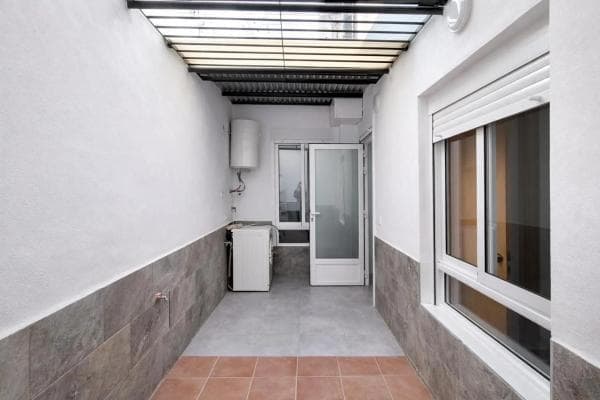 Venta de piso en Barrio Carrús Este, Elche / Elx
thumbnail 1