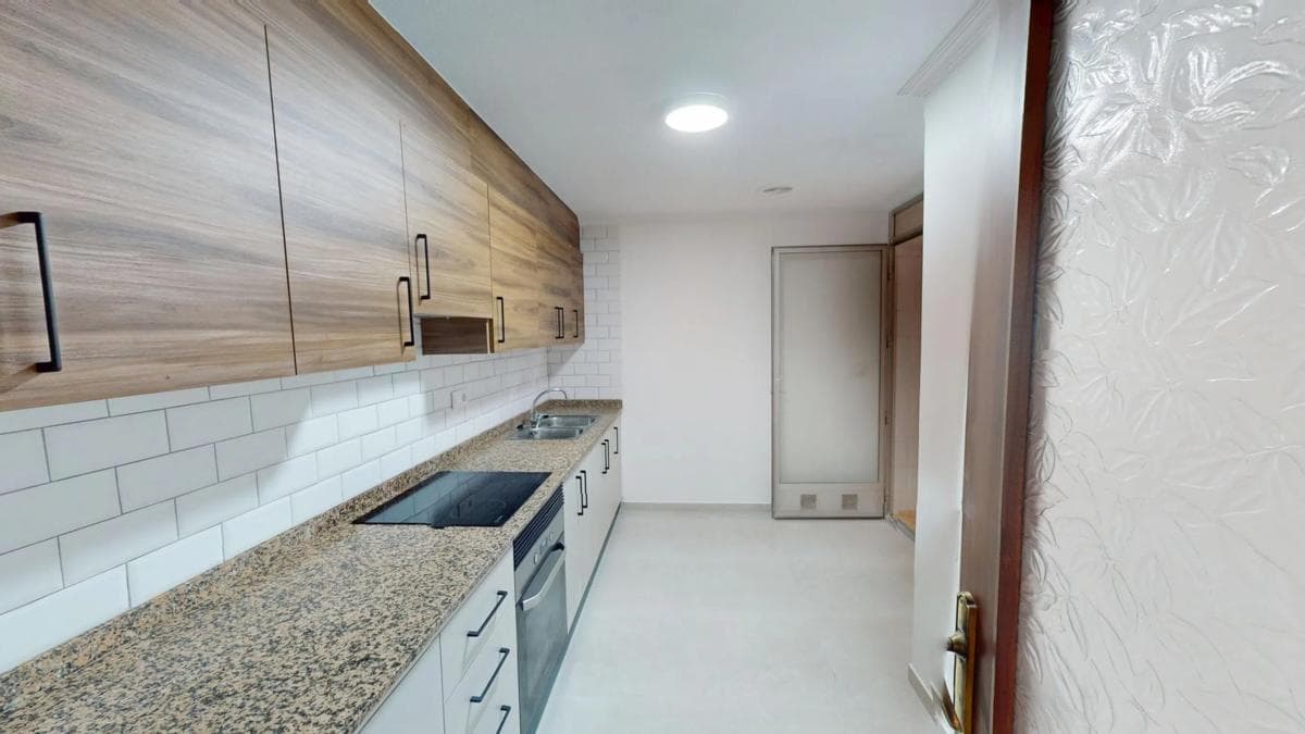 Venta de piso en Calle del Capità Antoni Mena, Elche / Elx
photo 3