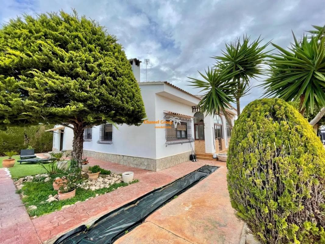 Venta de chalet independiente en Algoda-Matola-Llano de San José, Elche / Elx
photo 2