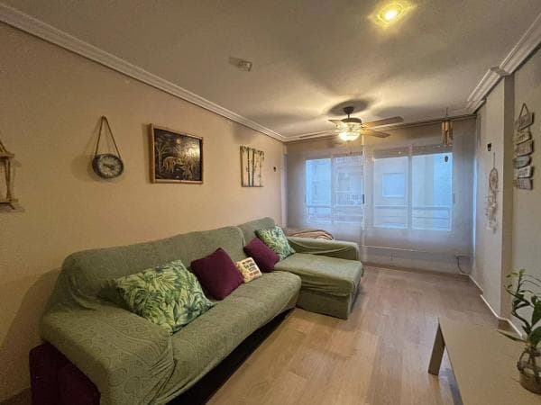 Venta de piso en Calle Concepción Arenal, Elche / Elx
thumbnail 2