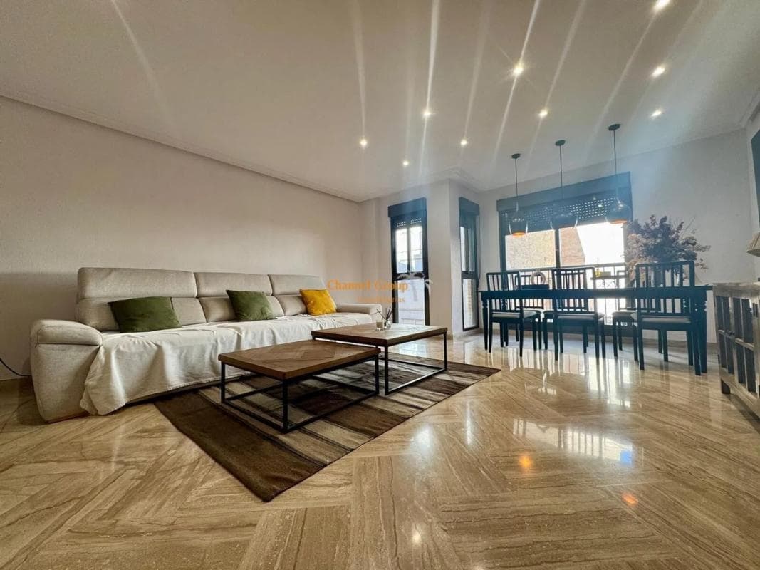 Venta de piso en Barrio Centro, Elche / Elx
photo 4
