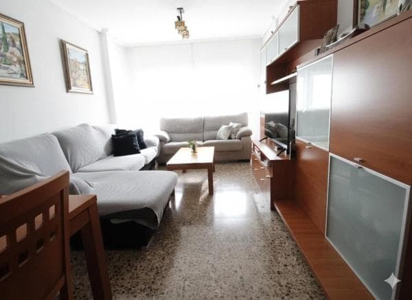 Venta de piso en Barrio San Crispín, Elche / Elx
thumbnail 2