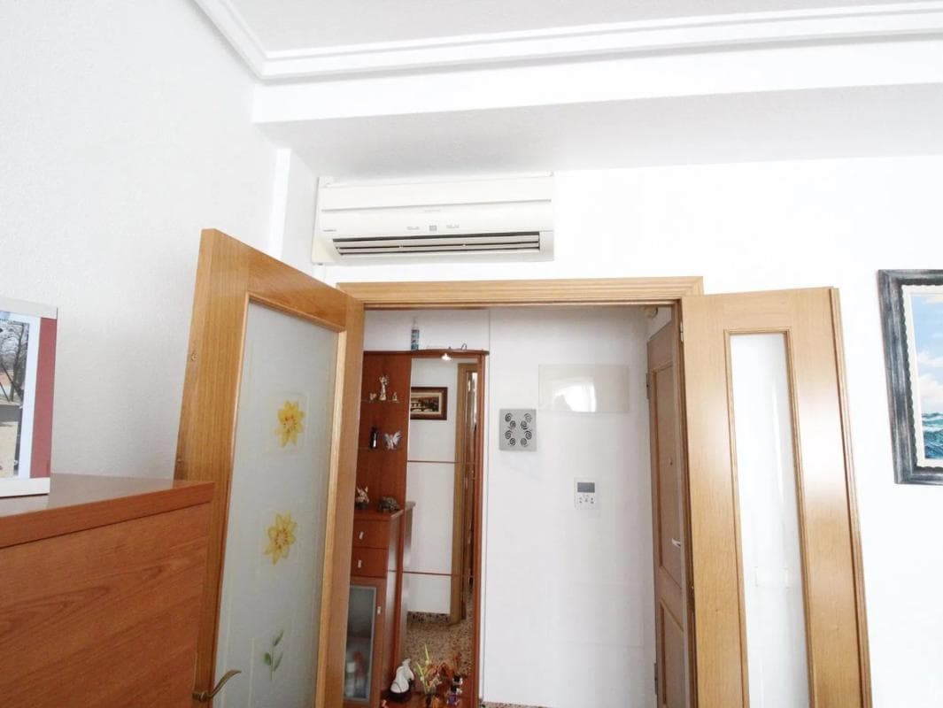 Venta de piso en Barrio San Crispín, Elche / Elx
photo 5