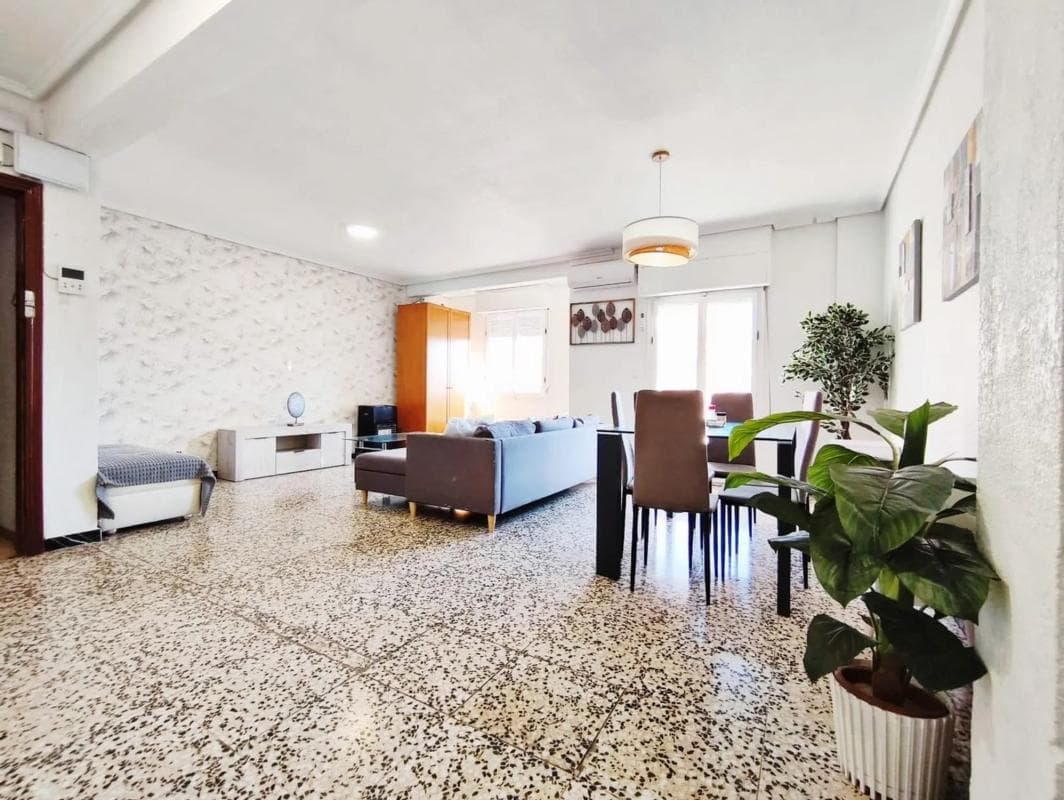 Venta de piso en Barrio Carrús Este, Elche / Elx
photo 5