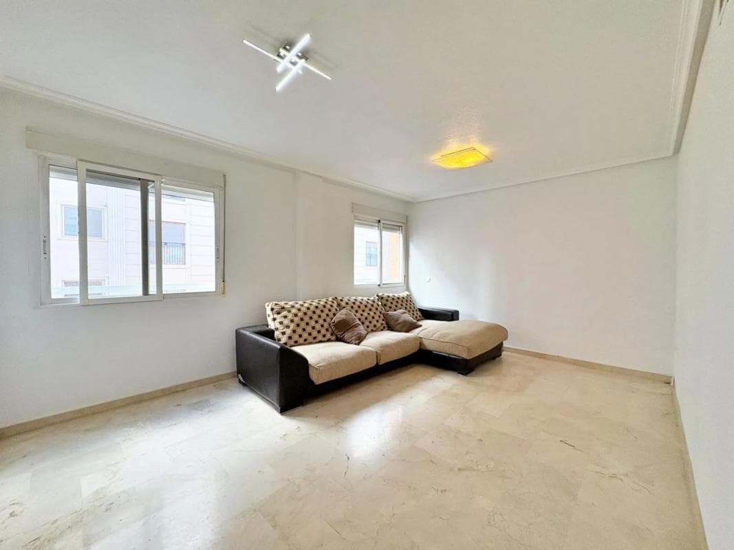 Venta de piso en Barrio Plaza Crevillente-Juzgados, Elche / Elx
photo 5