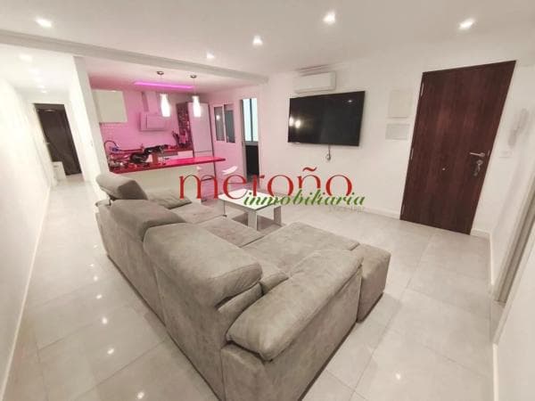 Venta de piso en Barrio Portes Encarnades-Torreta-Portalada, Elche / Elx
thumbnail 1