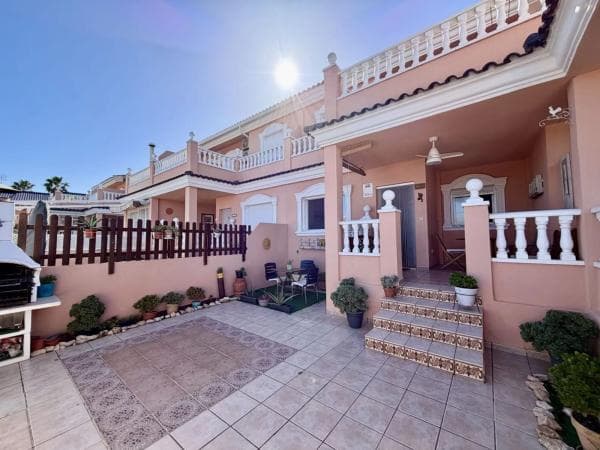 Chalet independiente en venta en Avenida de Noruega, Gran Alacant
photo 1