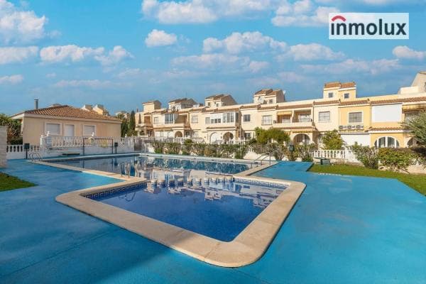 Chalet adosado en venta en Avenida de Noruega , Gran Alacant photo 1
