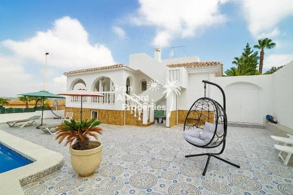 Chalet independiente en venta en Avenida de Noruega, Gran Alacant
thumbnail 1