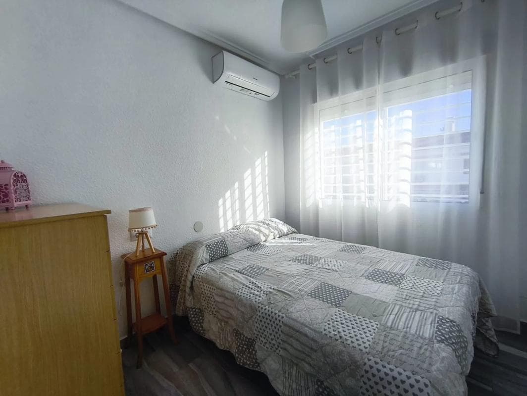 Venta de chalet adosado en Calle Biar , Santa Pola photo 2