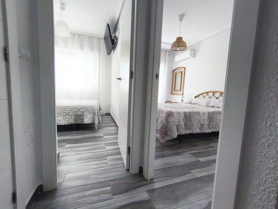 Venta de chalet adosado en Calle Biar , Santa Pola photo 5
