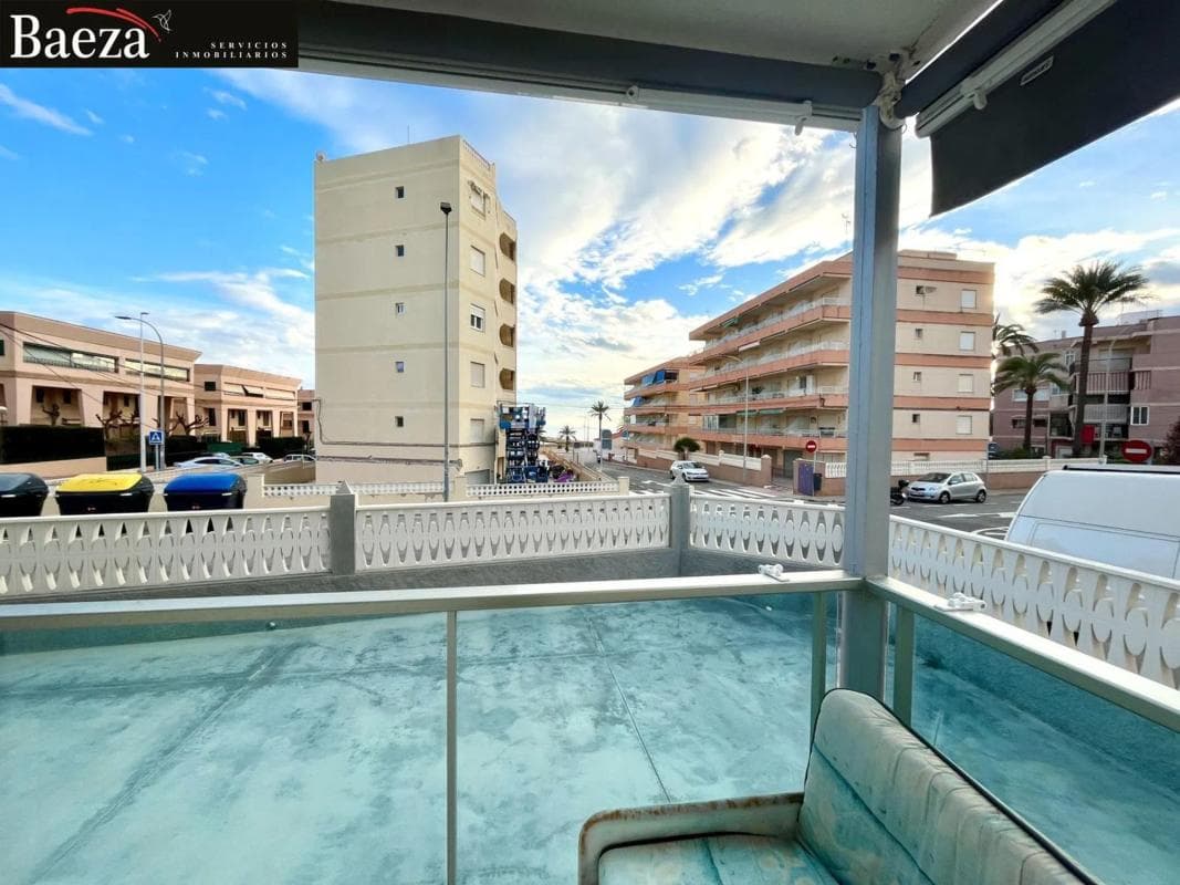 Venta de piso en Calas de Santiago Bernabeu, Santa Pola
photo 3
