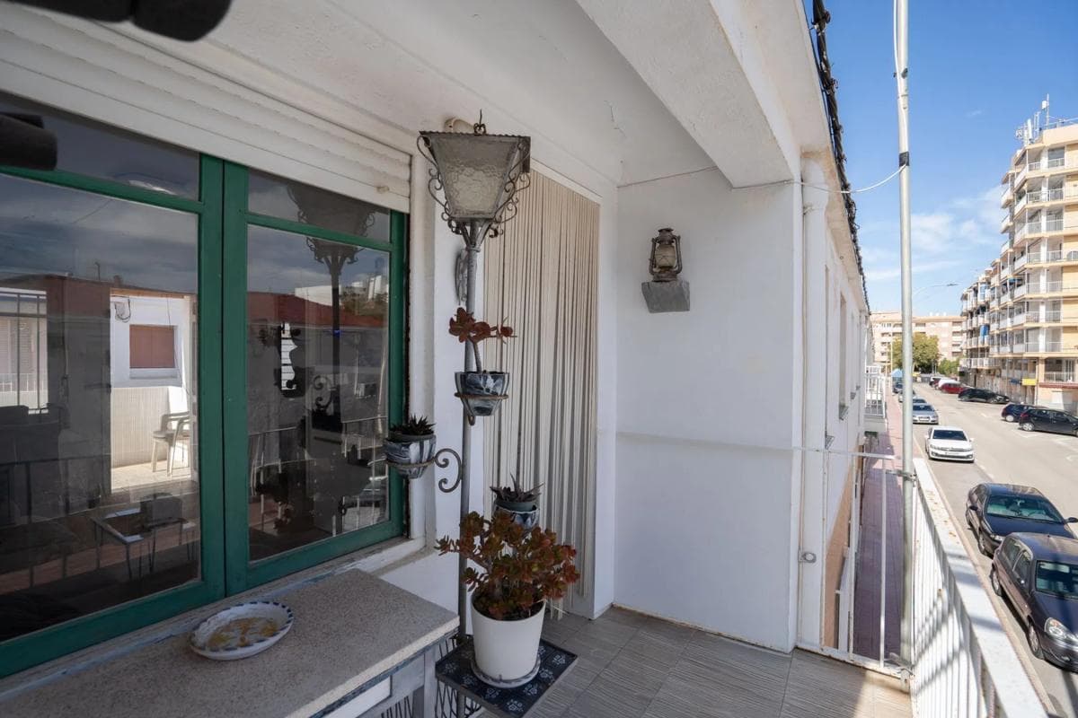 Venta de piso en Calle Enrique Pire Solís, Santa Pola
photo 2