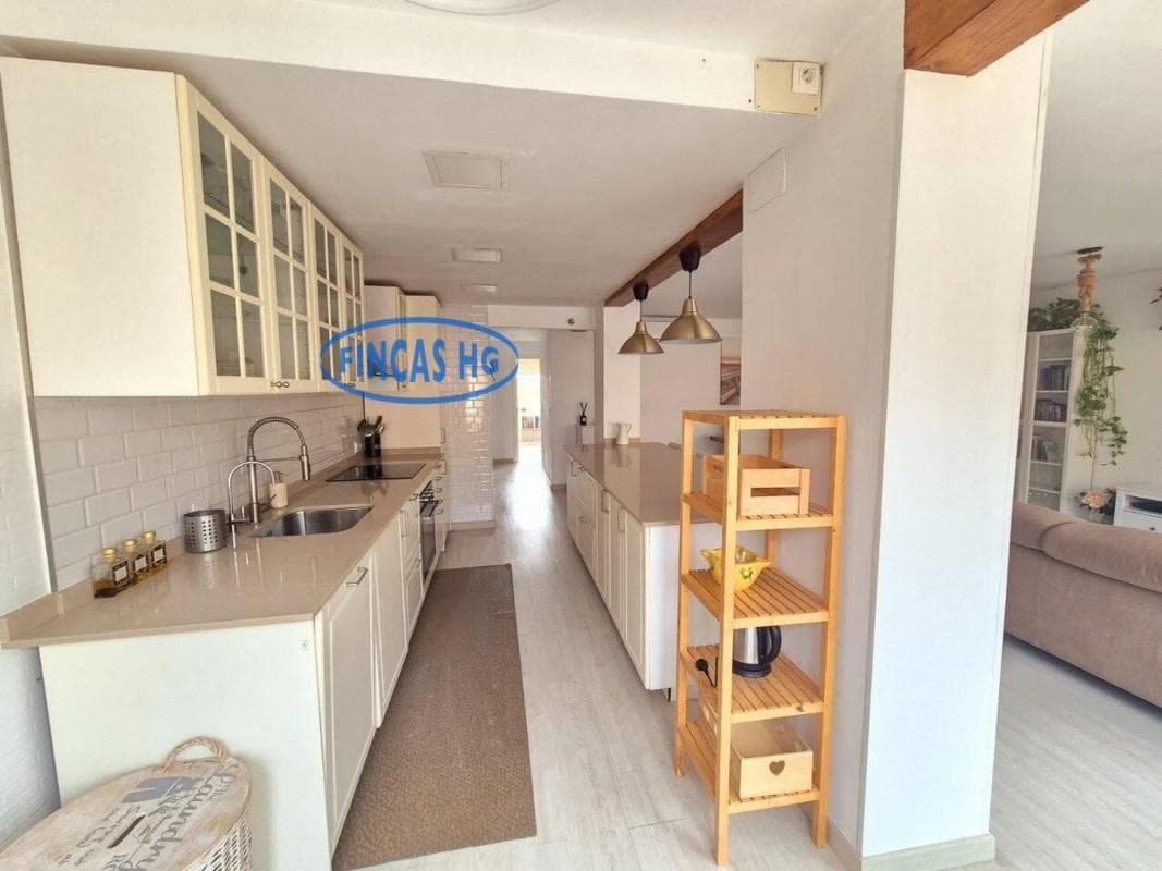 Venta de piso en Barrio El Palmeral-Urbanova-Tabarca, Alicante / Alacant
photo 5