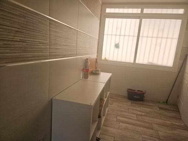 Venta de piso en Calle d'Algol, Alicante / Alacant
photo 1