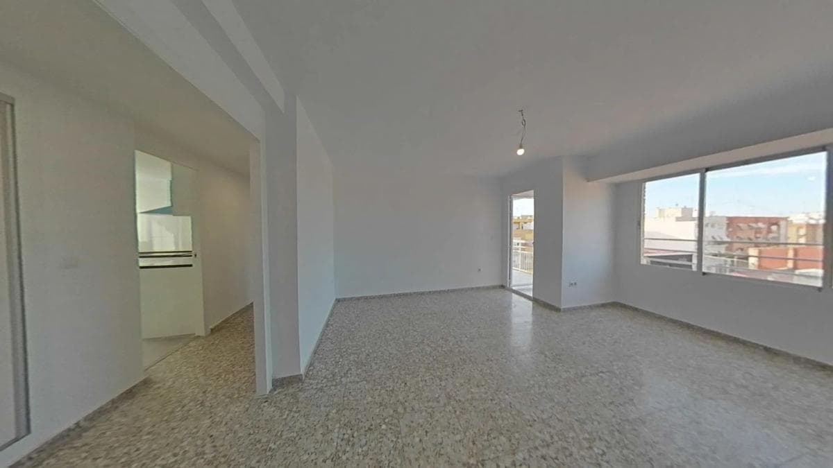 Venta de piso en Calle Cefeo, Alicante / Alacant
photo 2