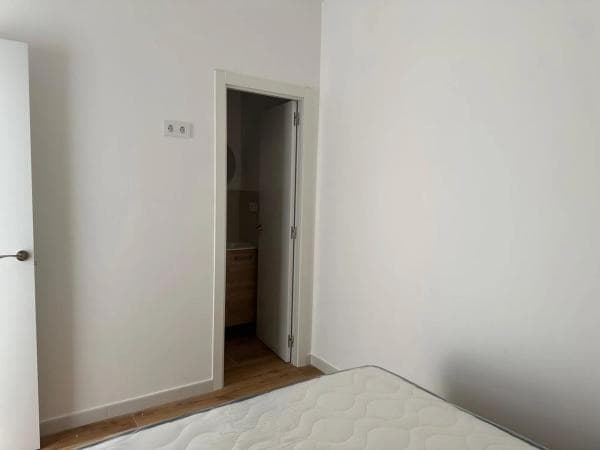 Venta de piso en Calle Prudencio de la Viña, Alicante / Alacant
thumbnail 1