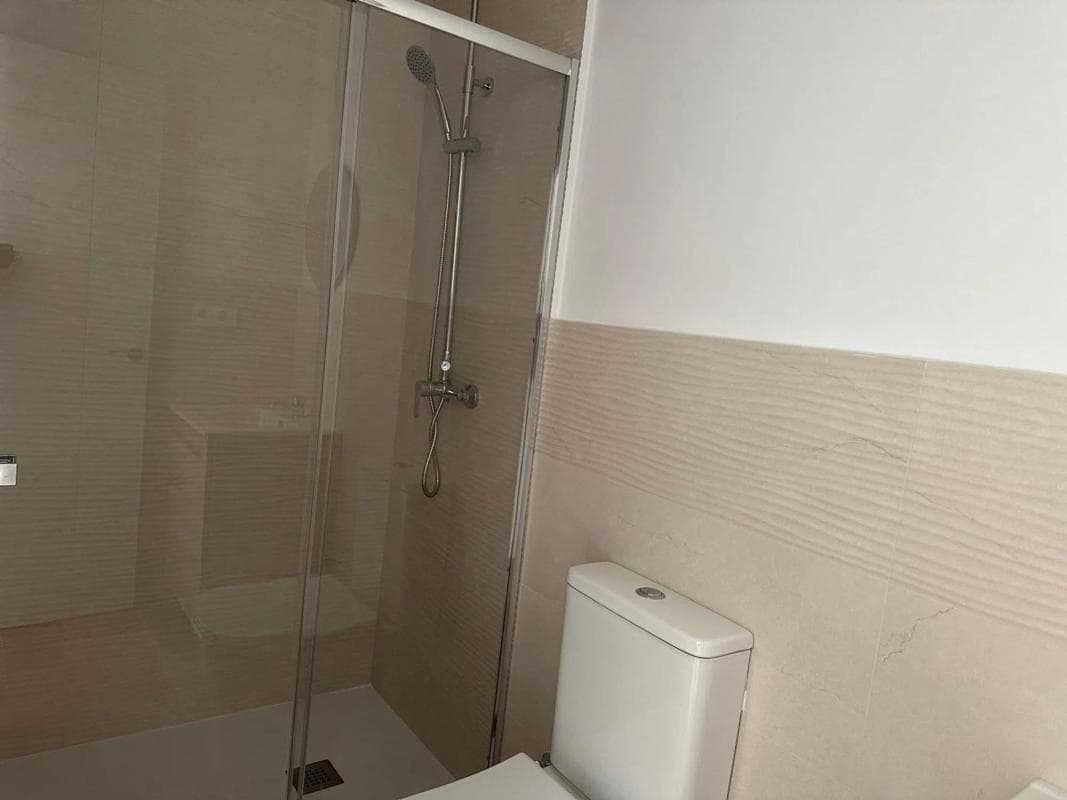 Venta de piso en Calle Prudencio de la Viña, Alicante / Alacant
photo 3