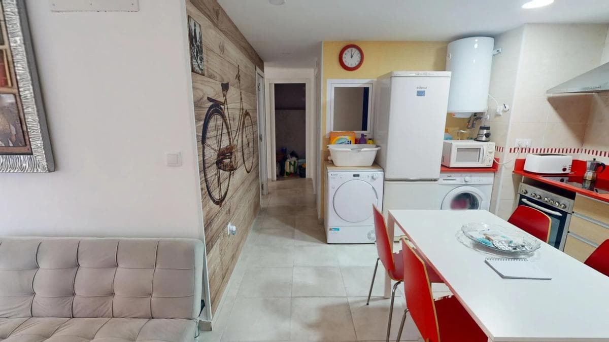 Venta de piso en Calle Sociedad Cultural Deportiva Betis Florida, Alicante / Alacant
photo 3