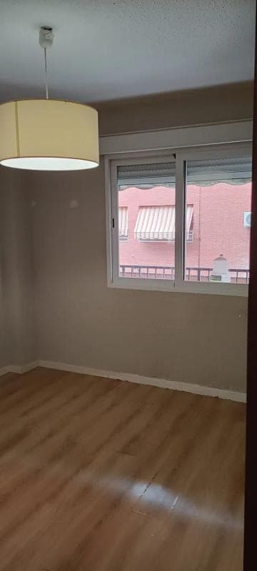 Venta de piso en Calle Acuario, 7, Alicante / Alacant
photo 3