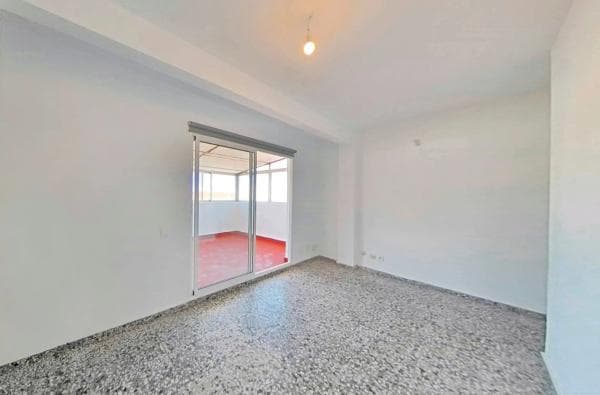 Venta de piso en Barrio La Florida Portazgo, Alicante / Alacant
thumbnail 1