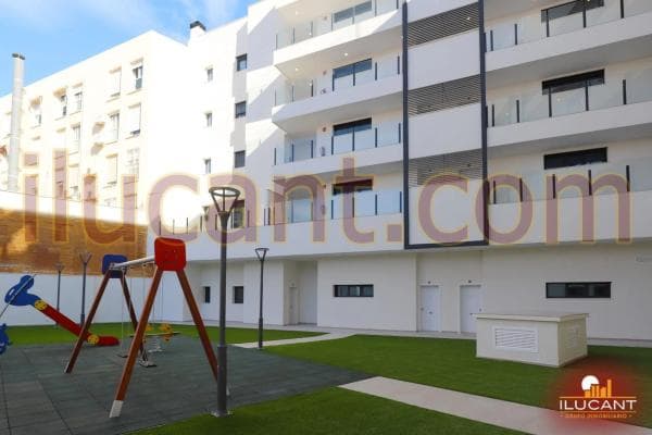 Venta de piso en Barrio La Florida, Alicante / Alacant
thumbnail 1