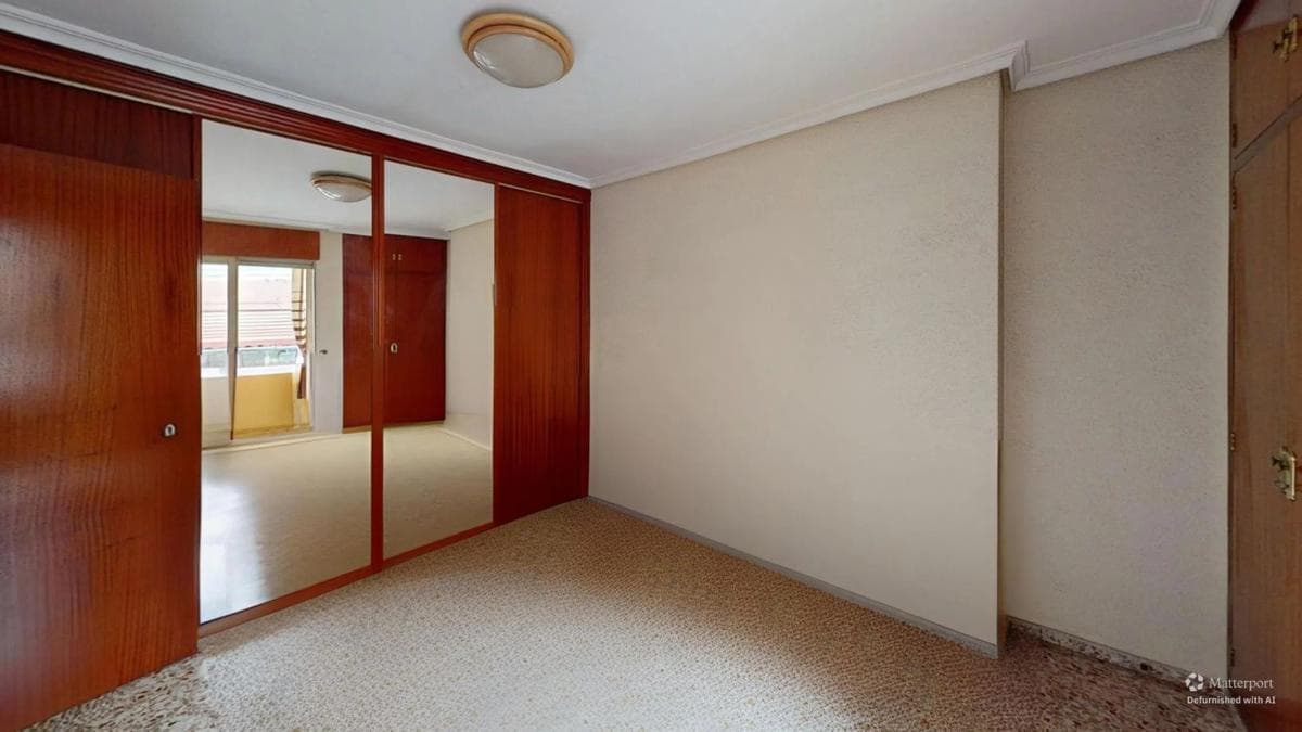 Venta de piso en Calle Astrónomo Comas Sola, Alicante / Alacant
photo 3