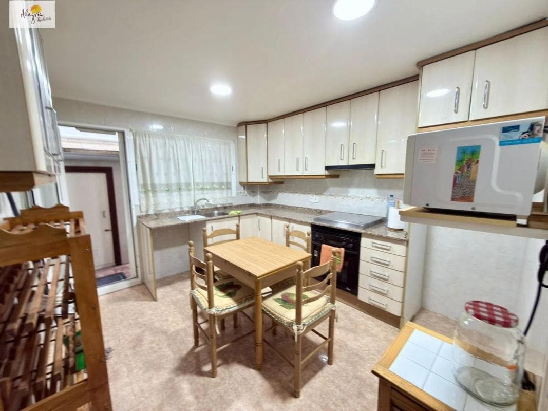 Venta de piso en Calle Maestro Caballero, 23, Alicante / Alacant
photo 2